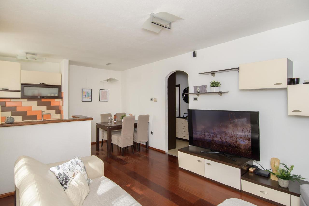 Apartment Stefi Poreč Eksteriør billede