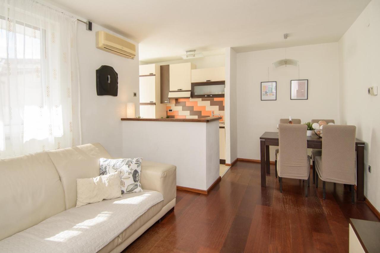 Apartment Stefi Poreč Eksteriør billede